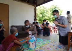 กองบังคับการตำรวจภูธรจังหวัดสระแก้ว เดินหน้าลุยแจกถุงยังชีพให้ผู้ป่วยติดเตียงกว่า 1พันรายในพื้นที่ 9 อำเภอของจังหวัดสระแก้ว เพื่อแบ่งเบาภาระให้กับผู้ป่วยติดเตียง ในสภาวะการแพร่กระจ่ายของเชื้อไวรัสโควิด-19