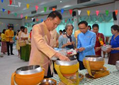 สพป.ศรีสะเกษเขต 1 จัดพิธีทอดกฐินสามัคคี เพื่อสมทบทุนสร้างศาลาการเปรียญวัดหนองไม้ไต้ อ.โนนคูณ ได้เงิน 281,488 บาท