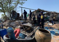 เจ้าท่าพัทยาลุยรื้อสิ่งปลูกสร้าง 18 รายรุกล้ำชายหาดบ้านอำเภอ  ระบุไม่ละเว้นรวยจนหากพบกระทำผิดฝ่าฝืนกฎหมายพร้อมดำเนินคดีเด็ดขาด