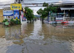 ฝนถล่มสัตหีบน้ำระบายไม่ทันท่วมซ้ำซาก จับปลาซะเลย