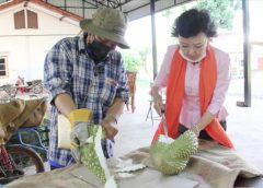 นายกฯส่งเสริมเครือข่ายท่องเที่ยว ทึ่ง !! สวนทุเรียนภูเขาไฟศรีสะเกษขายออนไลน์มากจนไม่ว่างรับนักท่องเที่ยวเข้าชมสวน