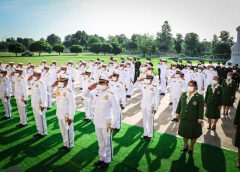 ร.8 จัดพิธีลงนามถวายพระพรชัยมงคล สมเด็จพระนางเจ้าฯ พระบรมราชินี 3 มิถุนายน 2564