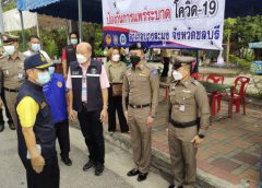 ผวจ.ชลบุรี ออกตรวจความพร้อมจุดตรวจจุดสกัดทั่วจังหวัด ยันผู้ป่วยโควิดอาการหนัก เพิ่มโรงพยาบาลเริ่มเต็ม งัดกลยุทธ์กักตัวในโรงงานแทน ขณะที่บุคคลจาก 10 จังหวัดสีแดงเข้ม เข้าพื้นที่ต้องกักตัว 14 วัน