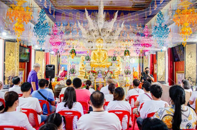 วัดธรรมปัญญา จัดพิธีสวดเสริมสิริมงคล ขอพรหลวงพ่อเสาร์ 5 ทุกวันเสาร์ ประชาชนร่วมแน่นพิธี