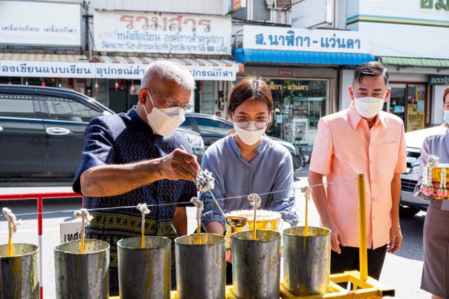 เทศบาลเมืองนครนายกจัดพิธีเปิดงานประเพณีหล่อเทียนพรรษา ประจำปี 2565