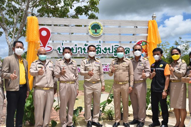 พ่อเมืองศรีสะเกษเปิดโครงการตรวจสุขภาพเคลื่อนที่และบ่อบำบัดสิ่งปฏิกูลเทศบาลตำบลโพธิ์กระสังข์ ป้องกันโรคพยาธิใบไม้ตับ