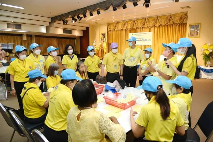 พิธีเปิดโครงการจิตอาสา “ปลอกแห่งความห่วงใย ให้คนไข้ รพจ.”