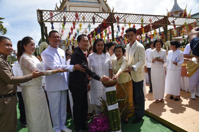  ผู้ช่วยรัฐมนตรีกระทรวงคมนาคมประกอบพิธีบวงสรวงและเปิดป้ายพระเจดีย์วีระเขตมงคลธาตุ ชาติเมธากุล นายกฯท่องเที่ยวศรีสะเกษตื่นตลึงความงามล้ำค่าของเจดีย์ศักดิ์สิทธิ์