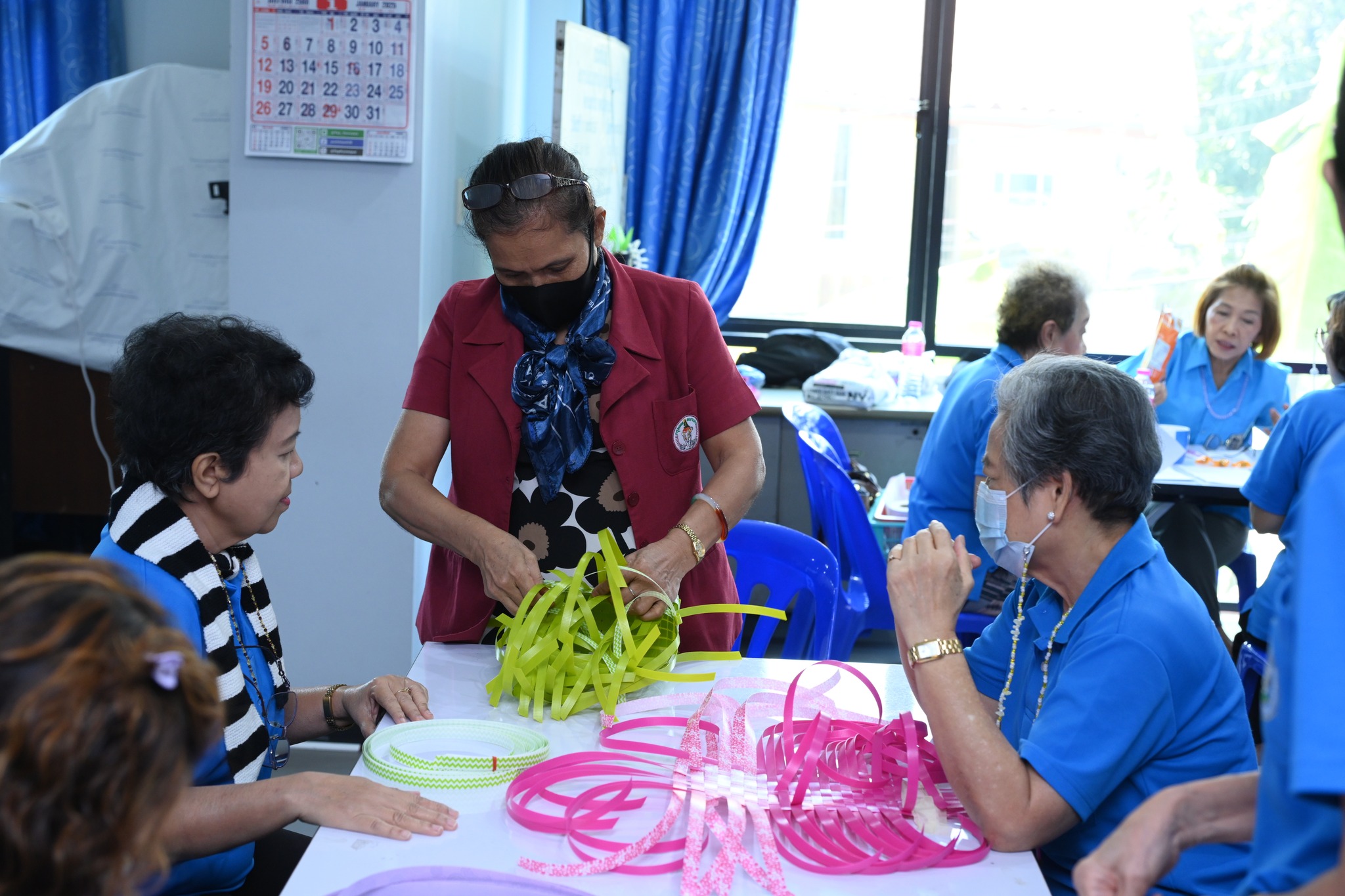 โรงพยาบาลเจริญกรุงประชารักษ์ จัดกิจกรรมการส่งเสริมการฝึกอาชีพแก่สมาชิกชมรมผู้สูงอายุ