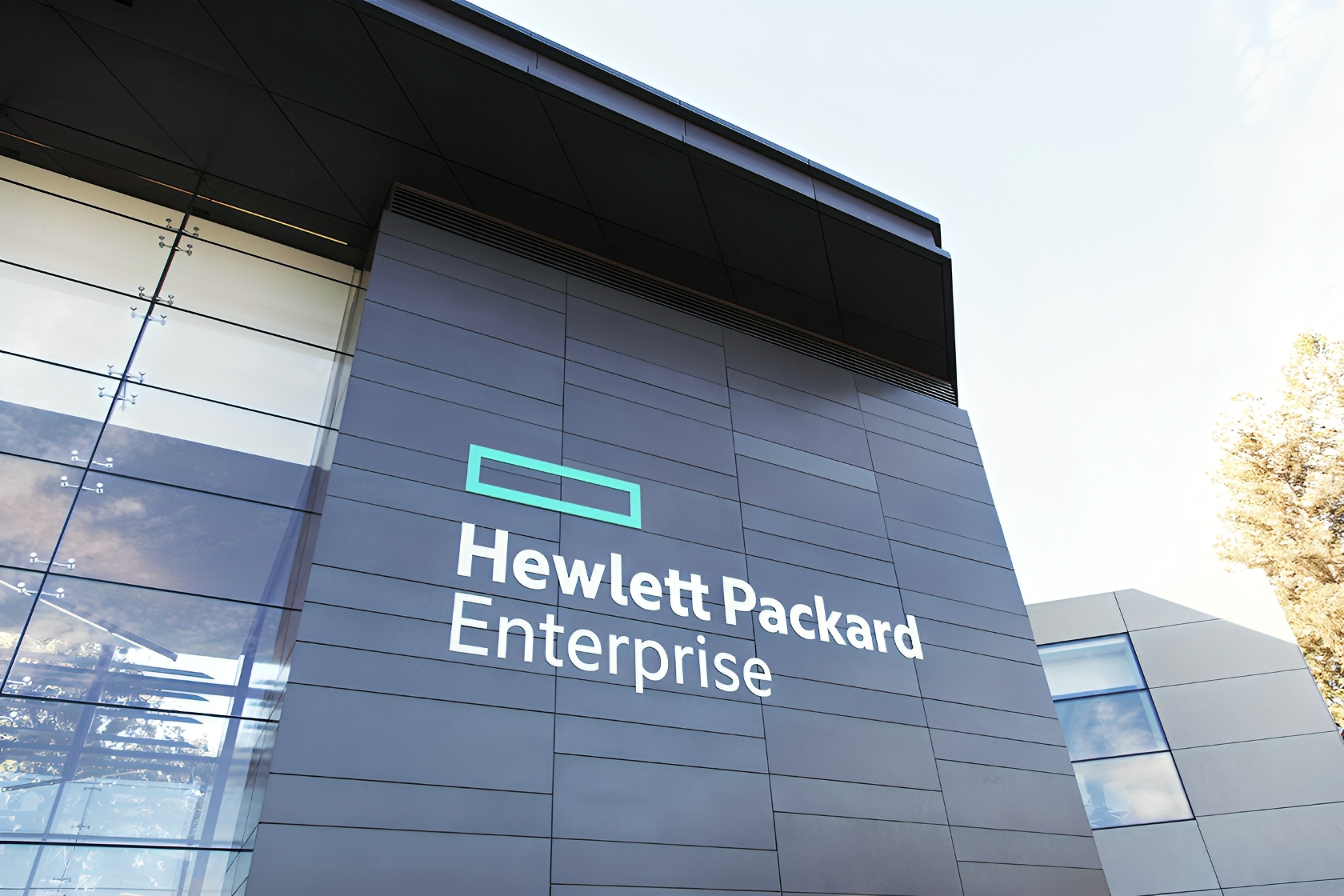 HPE ยกระดับไฮบริดคลาวด์ ด้วยระบบบริหารหนึ่งเดียวสำหรับระบบเวอร์ชวลไลเซชั่นแบบครอบคลุม ระบบจัดเก็บประสิทธิภาพสูงแบบ Object และระบบคลาวด์ส่วนตัวแบบไม่เชื่อมต่ออินเทอร์เน็ต